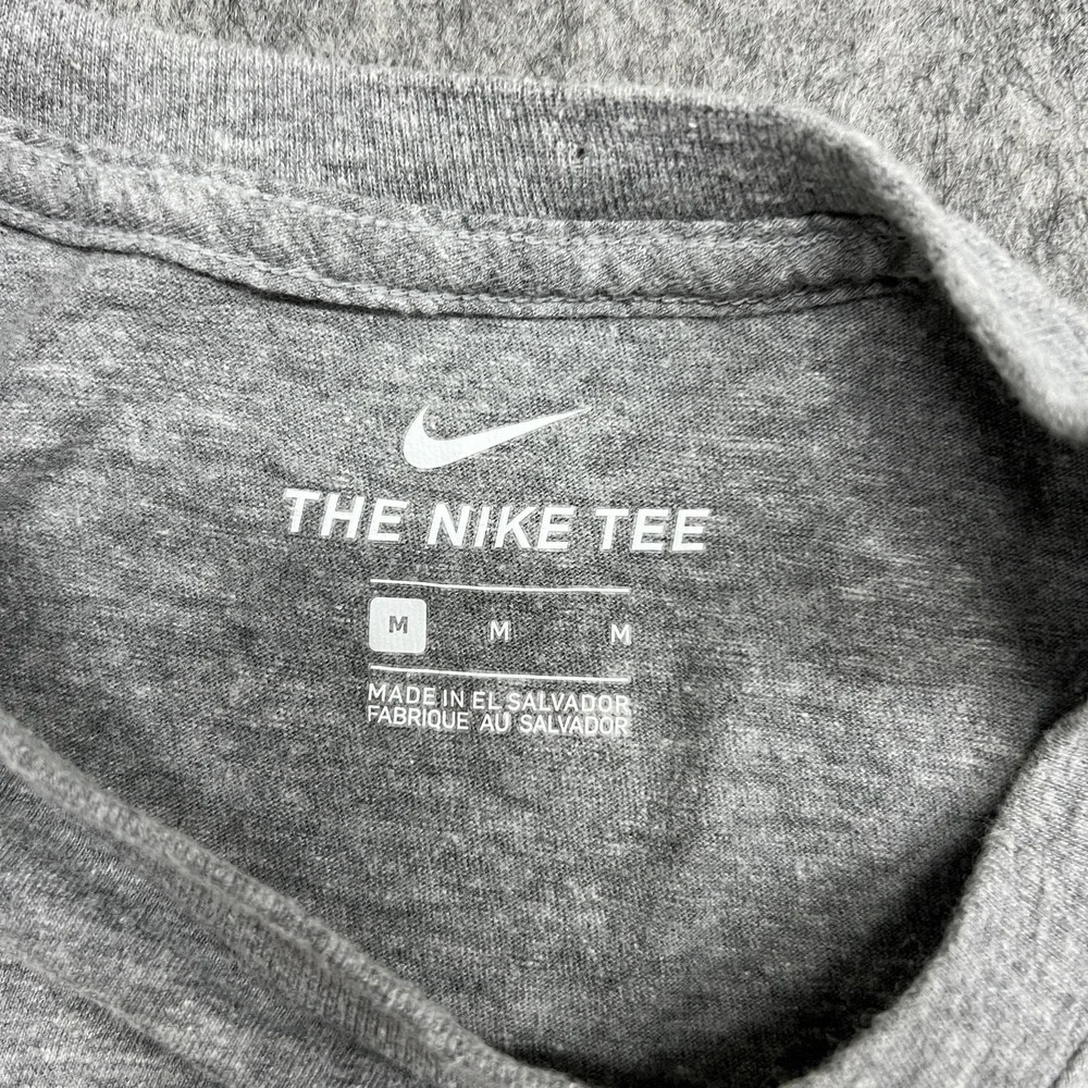 Nike Shirt Mens Medium Gray Red Check Logo The Nike Tee Graphic Casual Sports